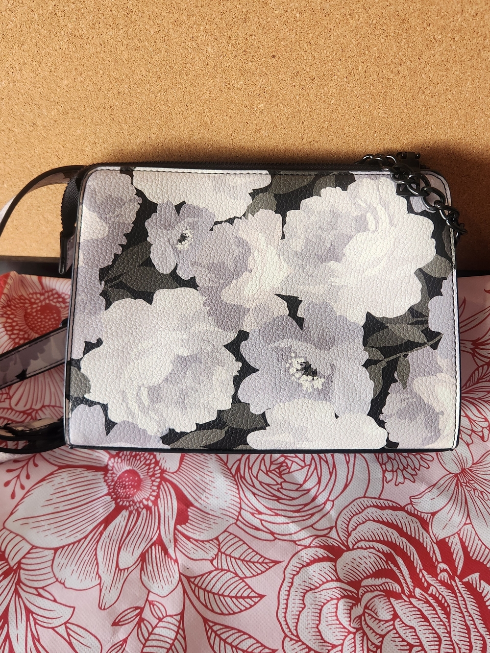 Steve Madden Lilac Black White Floral Faux Leather Crossbody With Wallet - Picture 2 of 9